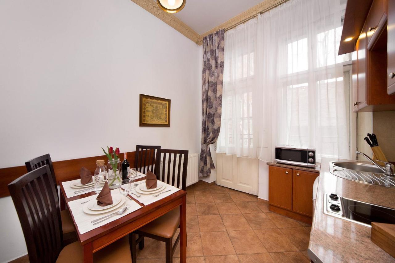 B12 - Comfort Apartemnts City Center Lägenhet Kraków Exteriör bild